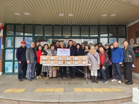 동심교회 설명절 맞이 떡국떡과 곰국세트 50가구 지원 사진